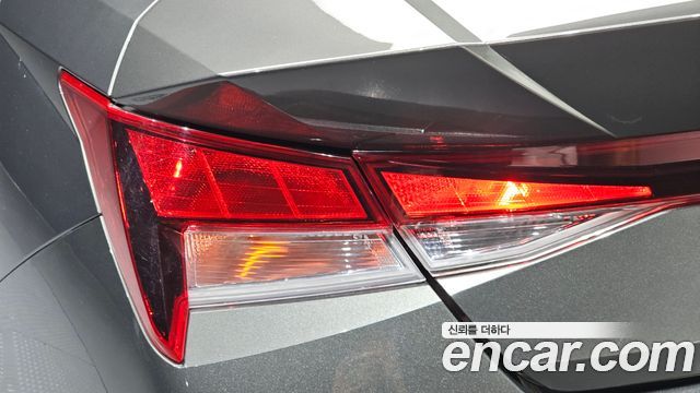 Hyundai AVANTE 2021 — photo 9