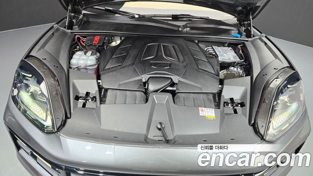 Porsche Cayenne 2024 — photo 6