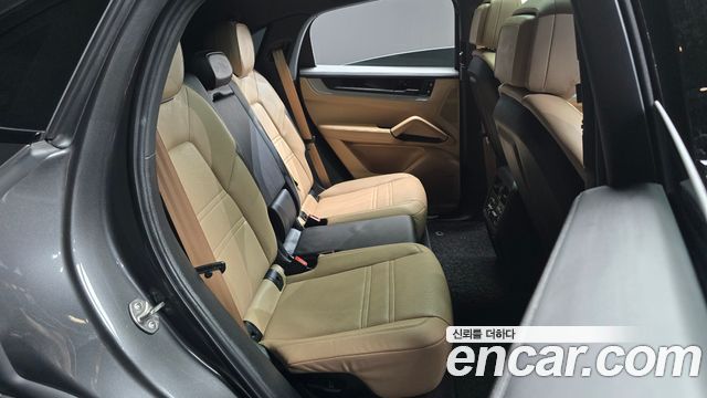Porsche Cayenne 2024 — photo 17