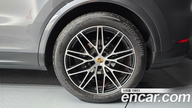 Porsche Cayenne 2024 — photo 7
