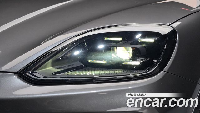 Porsche Cayenne 2024 — photo 8