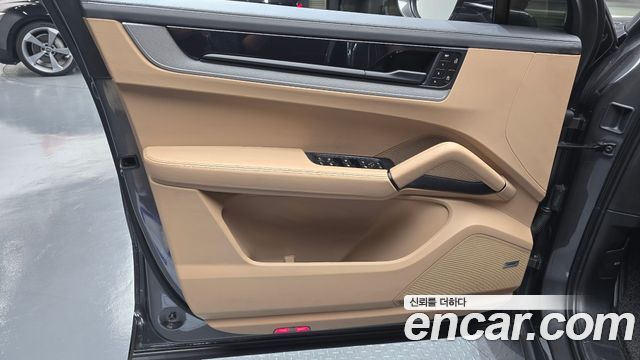 Porsche Cayenne 2024 — photo 14