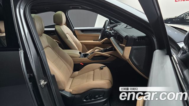 Porsche Cayenne 2024 — photo 16