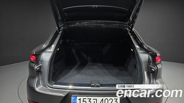 Porsche Cayenne 2024 — photo 37