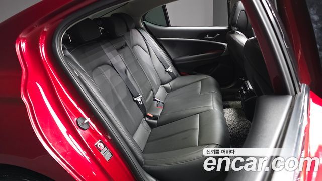 Genesis G70 2019 — photo 18