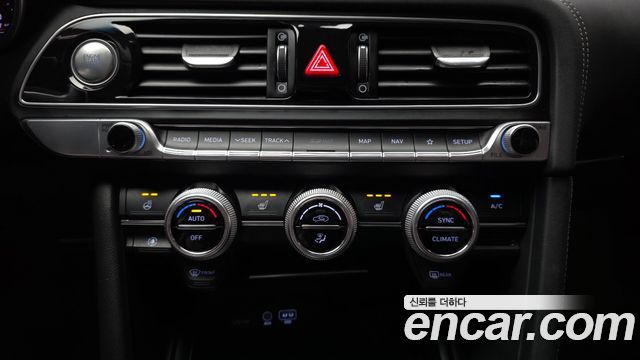 Genesis G70 2019 — photo 22