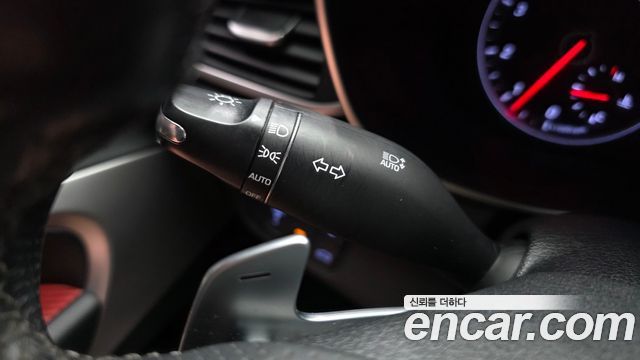 Genesis G70 2019 — photo 27