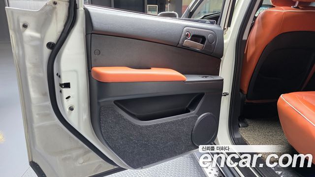KG Mobility KORANDO 2014 — photo 15