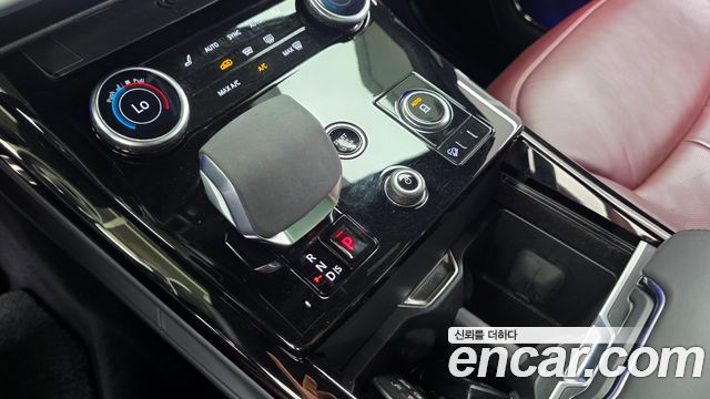 Land Rover Range Rover Sport 2023 — photo 12