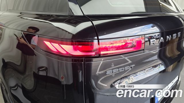 Land Rover Range Rover Sport 2023 — photo 9
