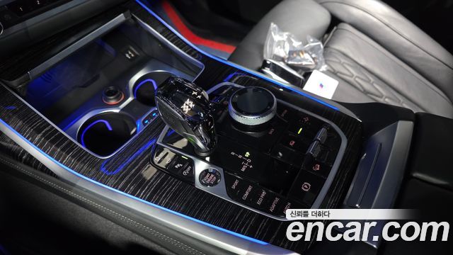 BMW X7 2022 — photo 12