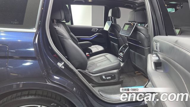 BMW X7 2022 — photo 18