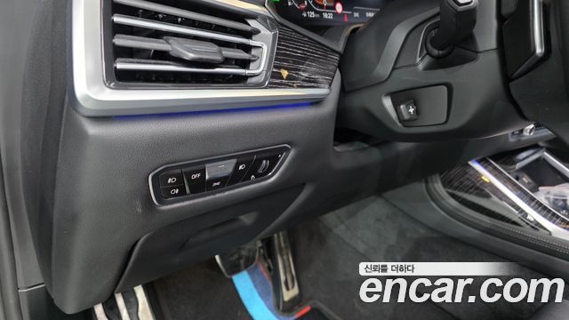 BMW X7 2022 — photo 28