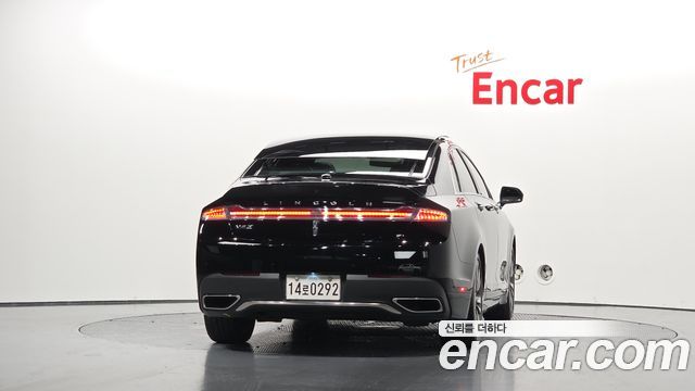 Lincoln MKZ 2017 — photo 4