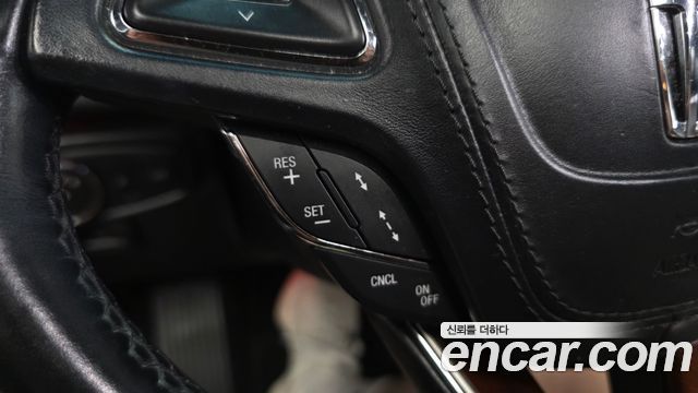 Lincoln MKZ 2017 — photo 16