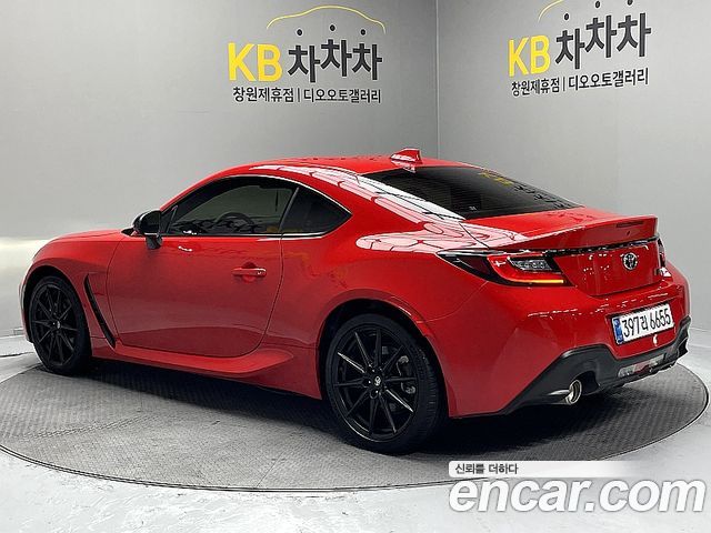 Toyota 86 2024 — photo 2