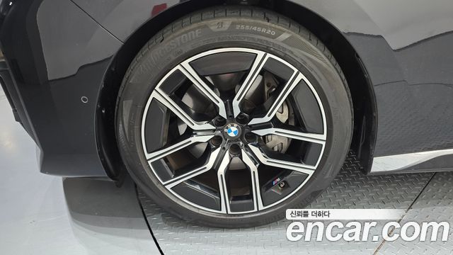 BMW 7-Series 2024 — photo 5