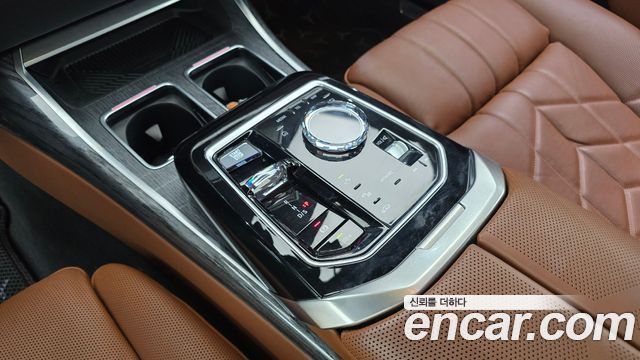 BMW 7-Series 2024 — photo 9