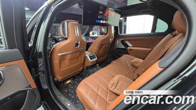 BMW 7-Series 2024 — photo 12