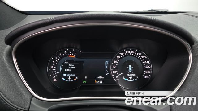 Lincoln MKX 2017 — photo 8