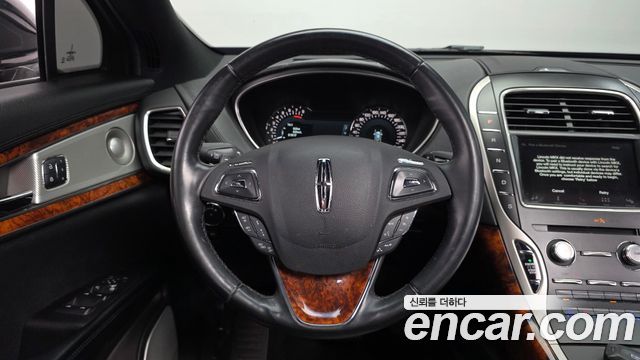 Lincoln MKX 2017 — photo 13