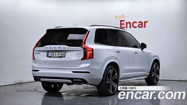 Volvo XC90 2021 — photo 2