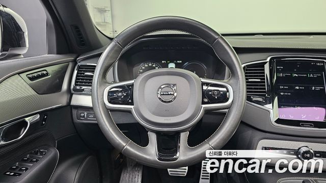 Volvo XC90 2021 — photo 13