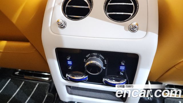 Rolls-Royce Ghost 2024 — photo 18