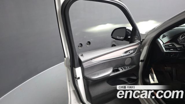 BMW X5 2014 — photo 27