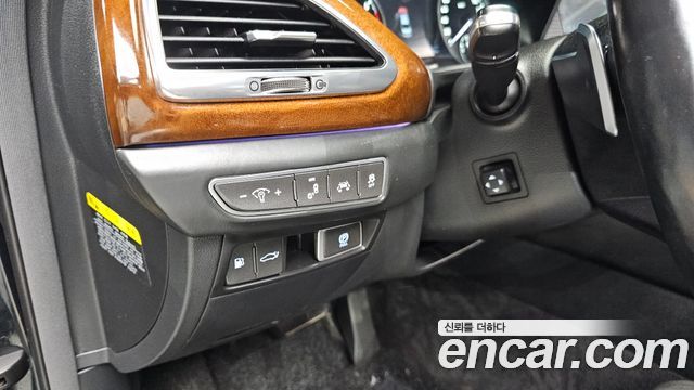 Genesis EQ900 2017 — photo 16