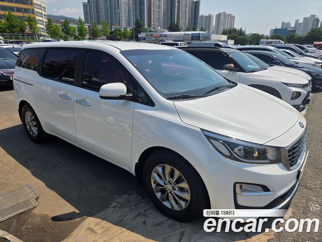 Kia Canival 2020 — photo 4