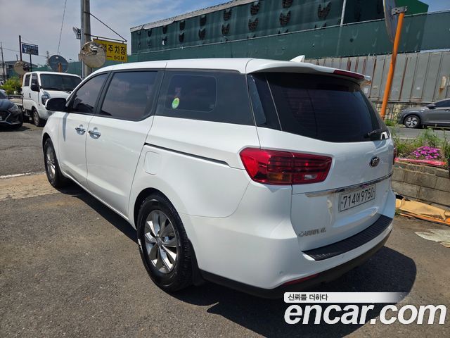Kia Canival 2020 — photo 5