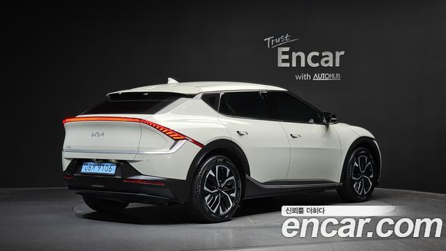 Kia EV6 2023 — photo 2