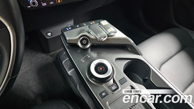 Kia EV6 2023 — photo 12
