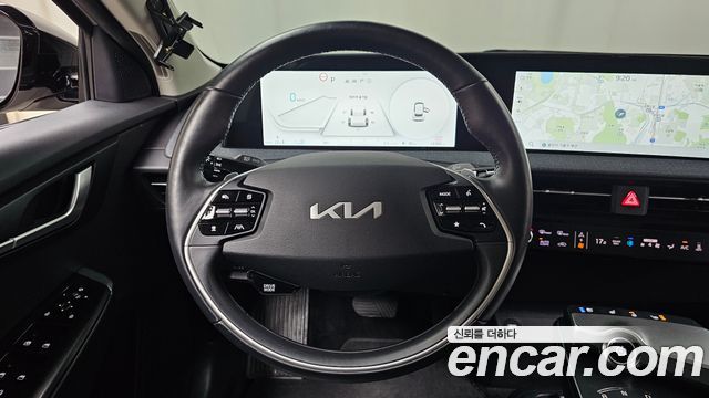 Kia EV6 2023 — photo 19