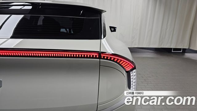 Kia EV6 2023 — photo 9