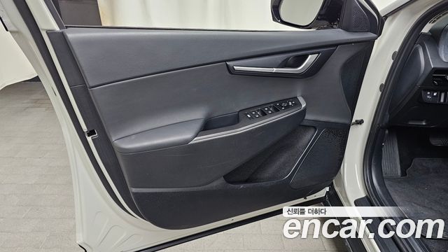 Kia EV6 2023 — photo 14