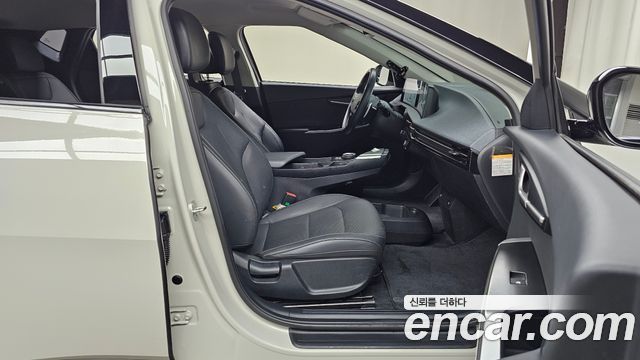 Kia EV6 2023 — photo 16