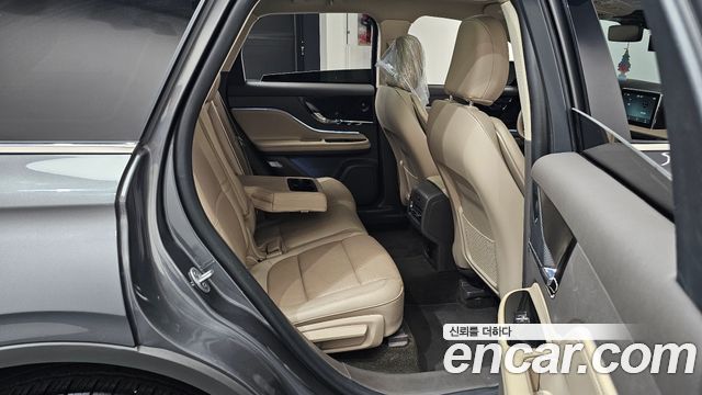 Lincoln Corsair 2022 — photo 17