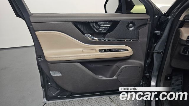 Lincoln Corsair 2022 — photo 14