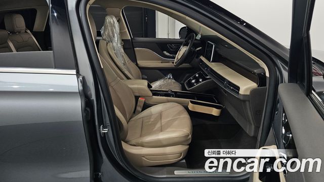 Lincoln Corsair 2022 — photo 16