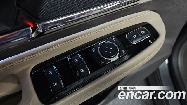 Lincoln Corsair 2022 — photo 31