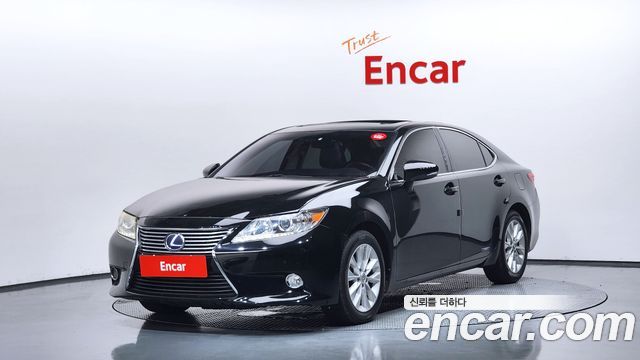 Lexus ES 2013 — photo 1