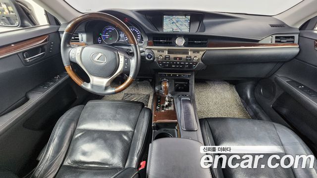 Lexus ES 2013 — photo 7