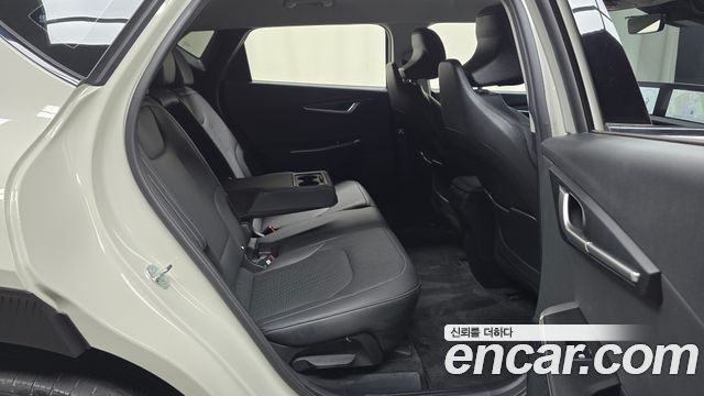 Kia EV6 2023 — photo 17