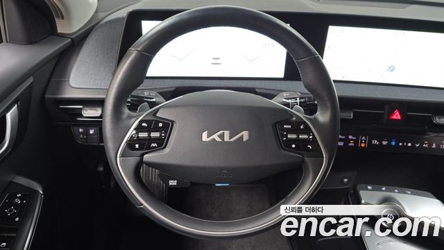 Kia EV6 2023 — photo 18