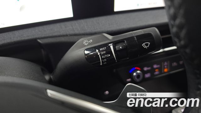 Kia EV6 2023 — photo 25