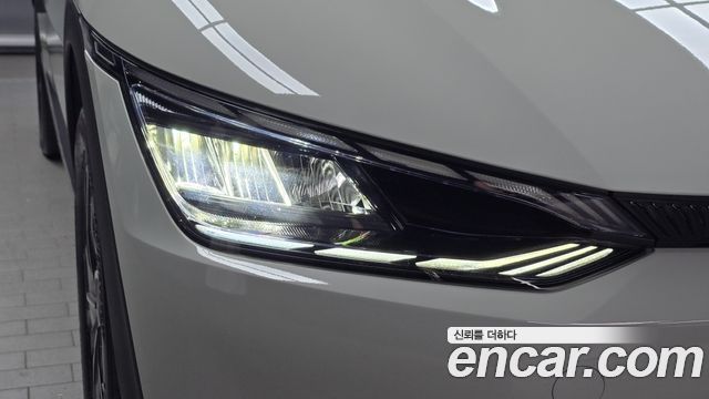 Kia EV6 2023 — photo 8