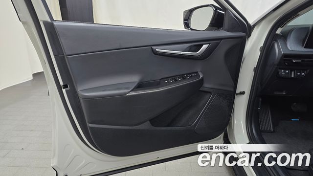 Kia EV6 2023 — photo 14
