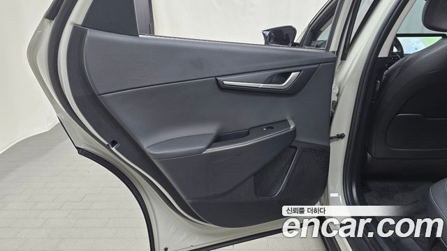 Kia EV6 2023 — photo 15